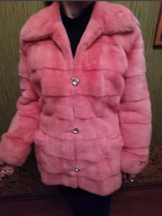 Шуба норкова Pierre Balmain рожевого кольору