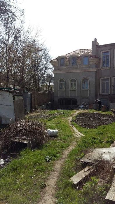 Новое здание 1200 м2 в центре Аркадия под бизнес 13 соток