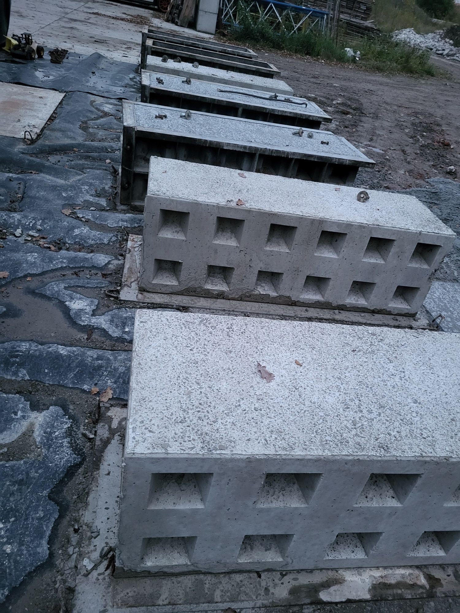 Bloki klocki betonowe oporowe
