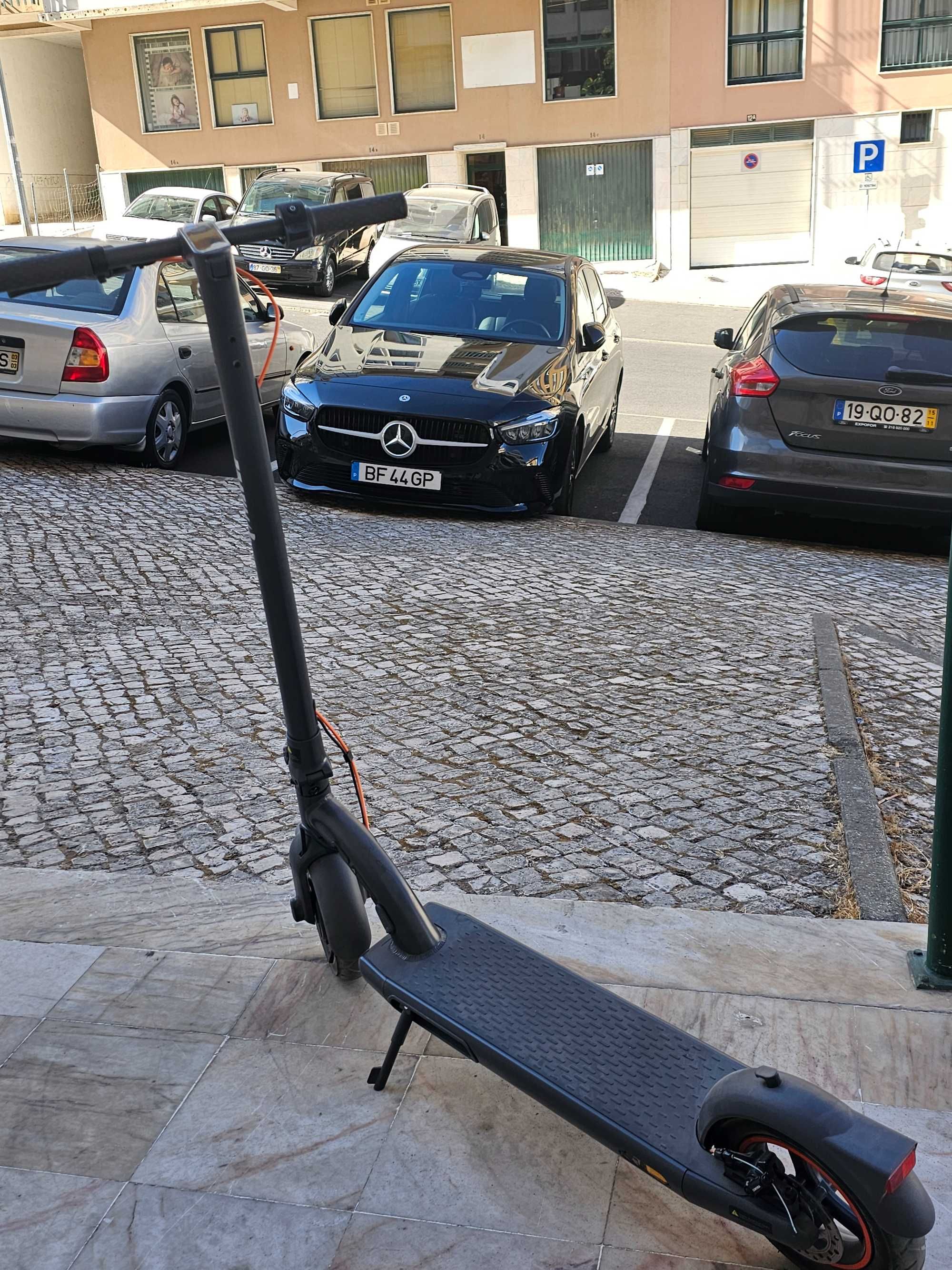 Trotinete eletrica Navee N40 350w
