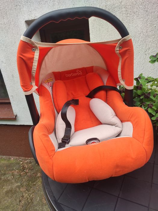 fotelik samochodowy dla dziecka i