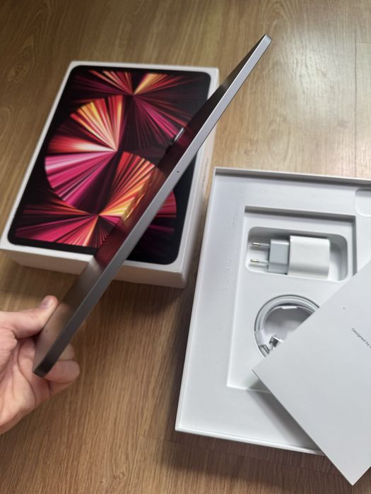 Ipad Pro M1 3 geracão de 128gb 11’ com Capa Apple