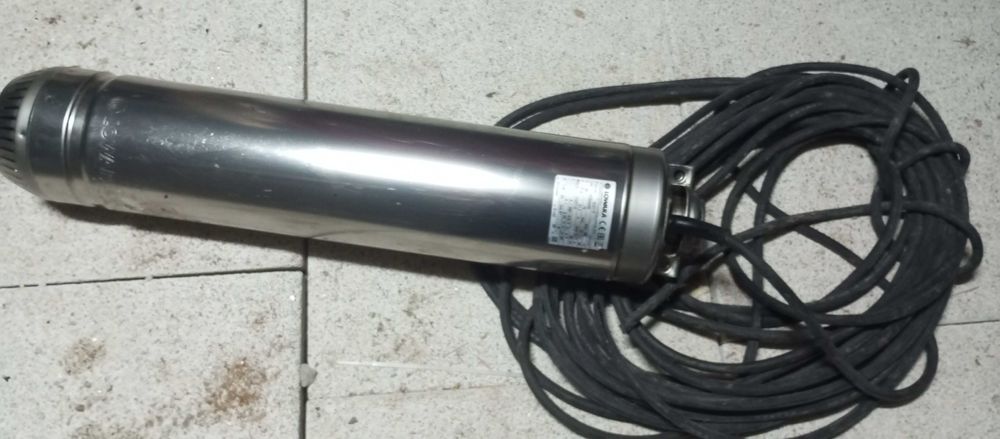 Bomba de água trifásico