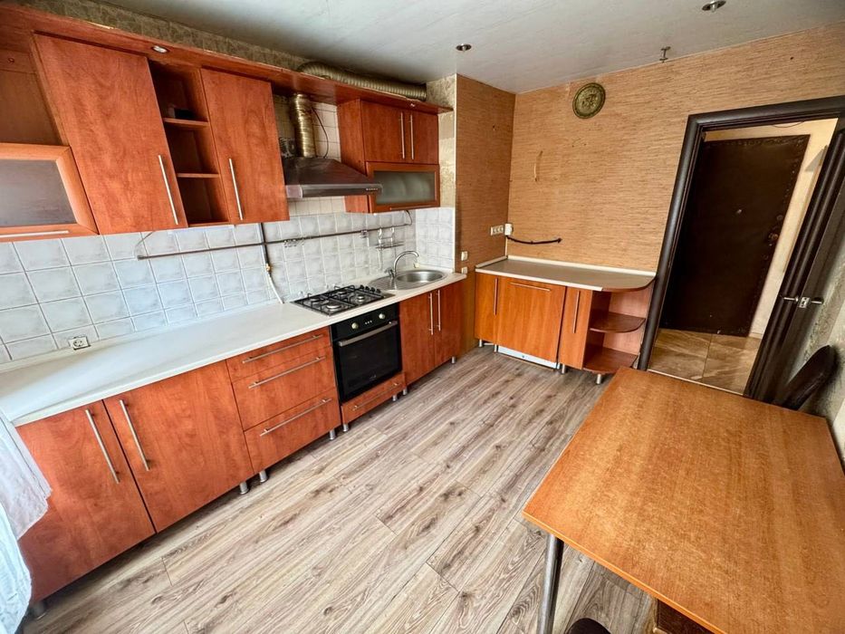Продам 3к ж/м Перемога, яхт клуб Січ
