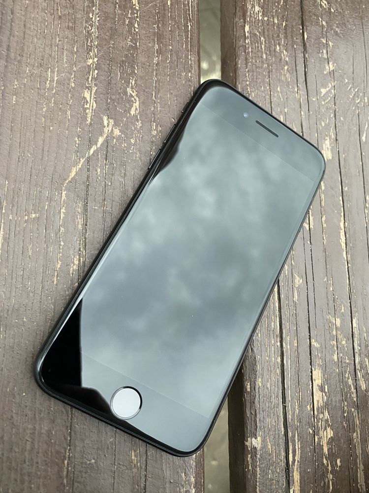 iPhone SE 2020 64Gb + Гарантия