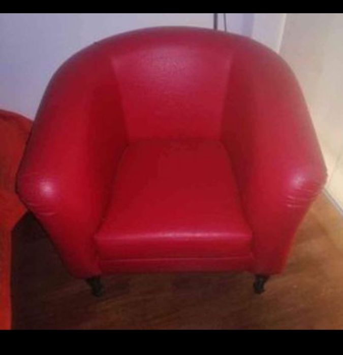 Cadeirão Lounge Vermelho Vintage