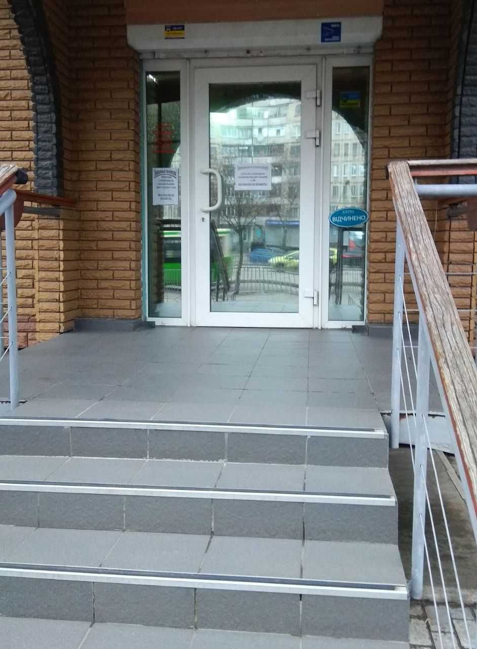 Cдам Помещение 38кв. Красная линия. пр Правды 6.(начало)Собственник