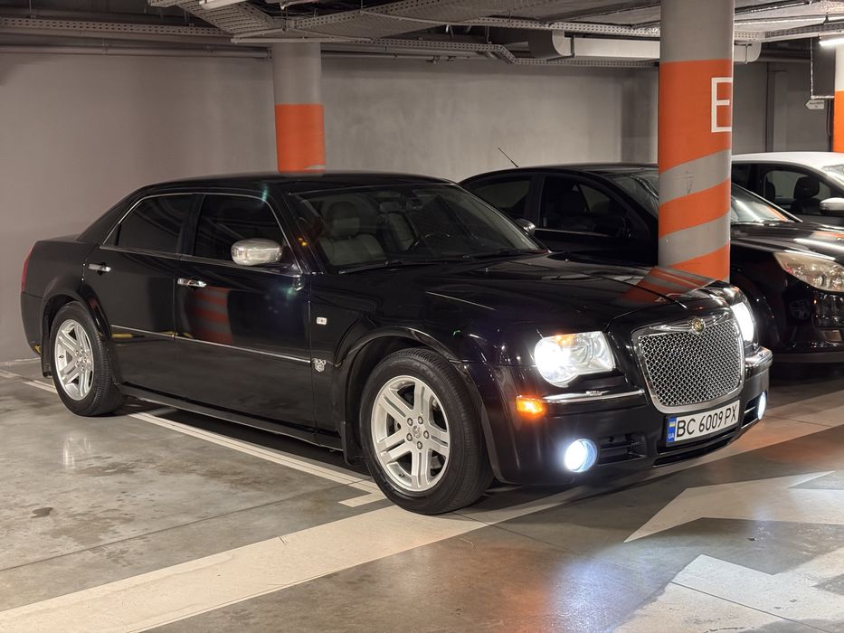Chrysler 300с 2.7 в чудовому стані !