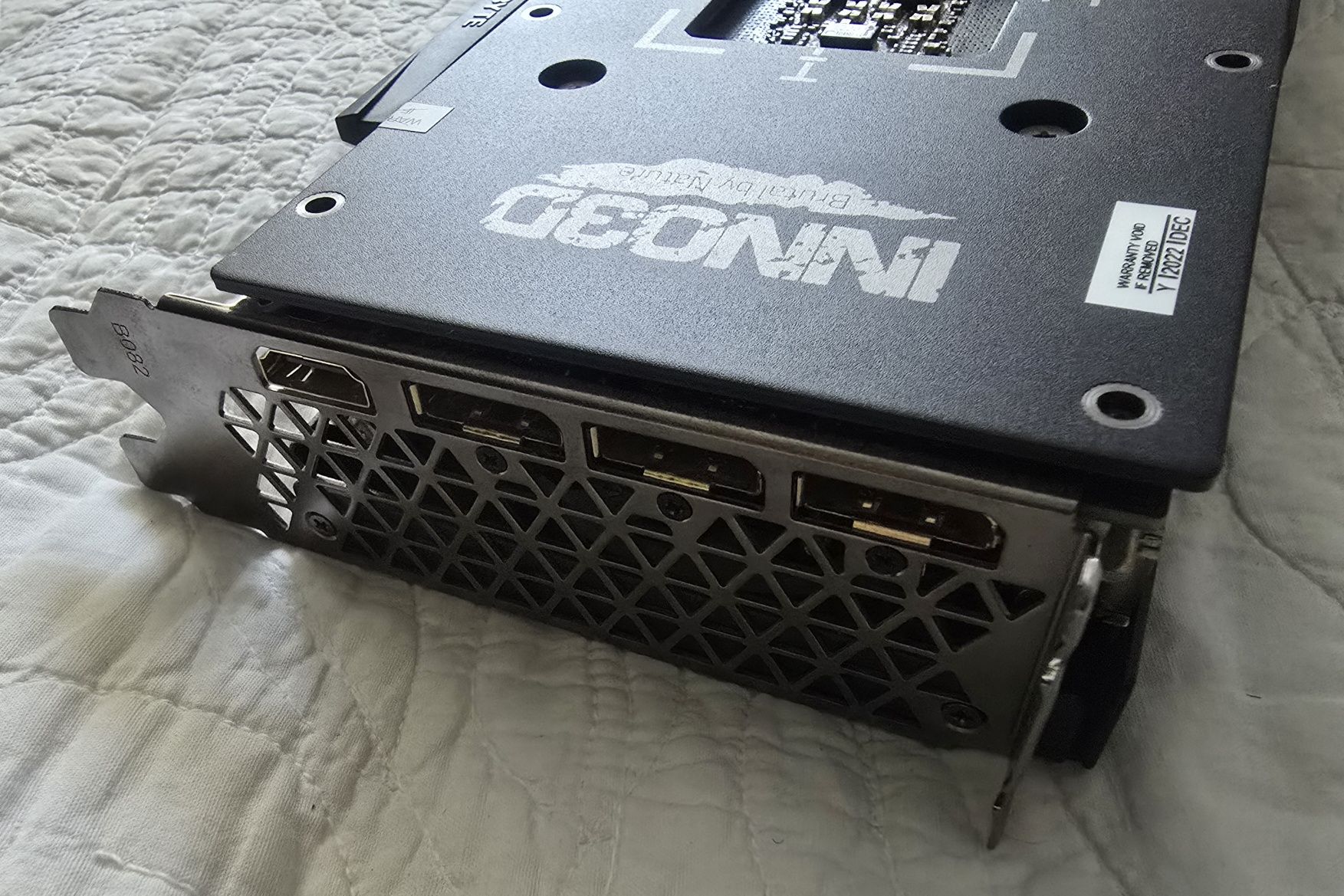 Karta graficzna NVIDIA GeForce RTX 4070Ti INNO3D X3 12GB 8K