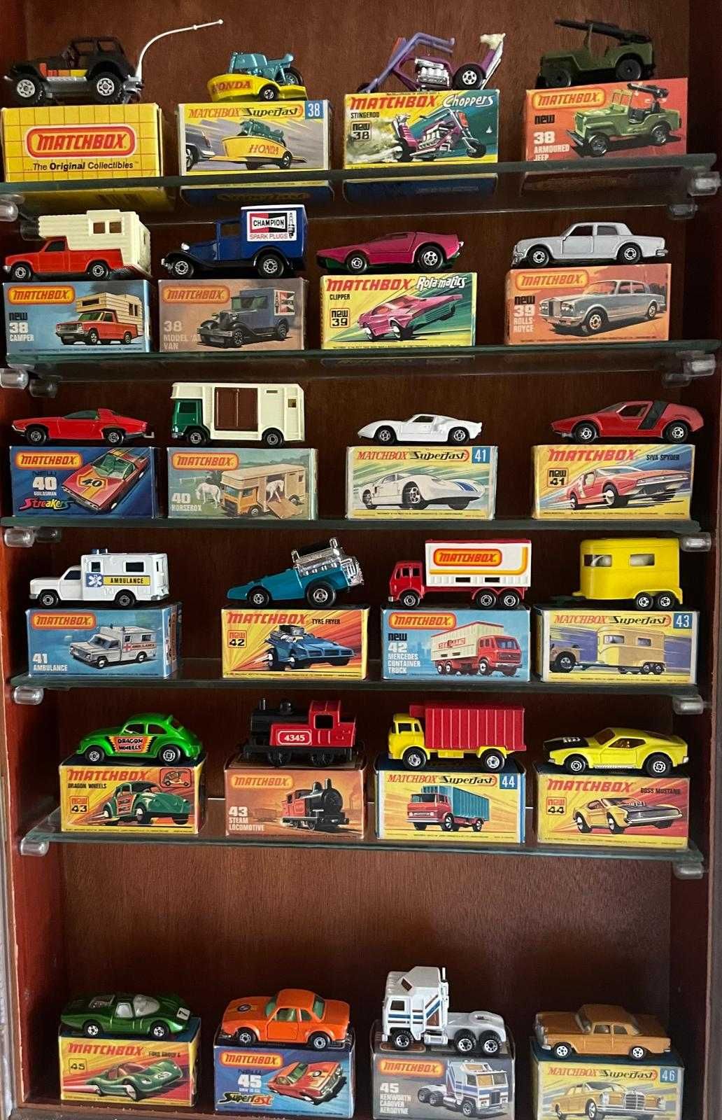 Colecção de carrinhos Matchbox com caixa original da série SuperFast
