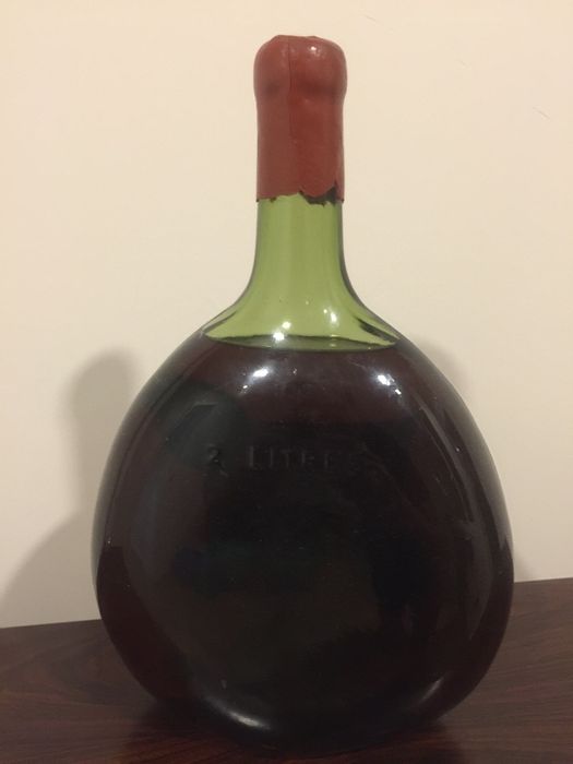 Intacta selada. Bem conservada