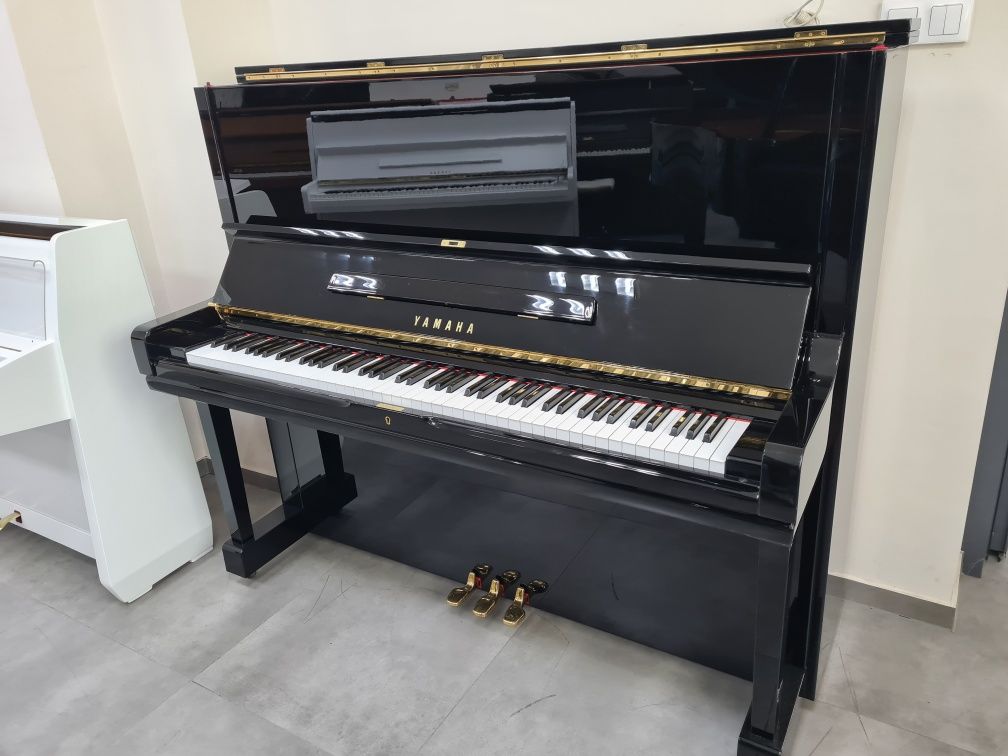 Pianino koncertowe Yamaha U3 stan idealny. Pianocentrum