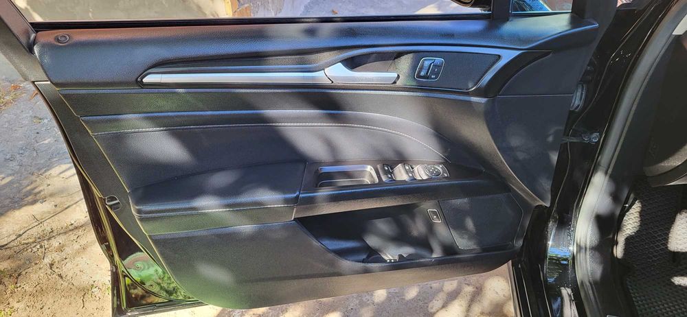 Ford Fusion 2017 Titanium Hybrid