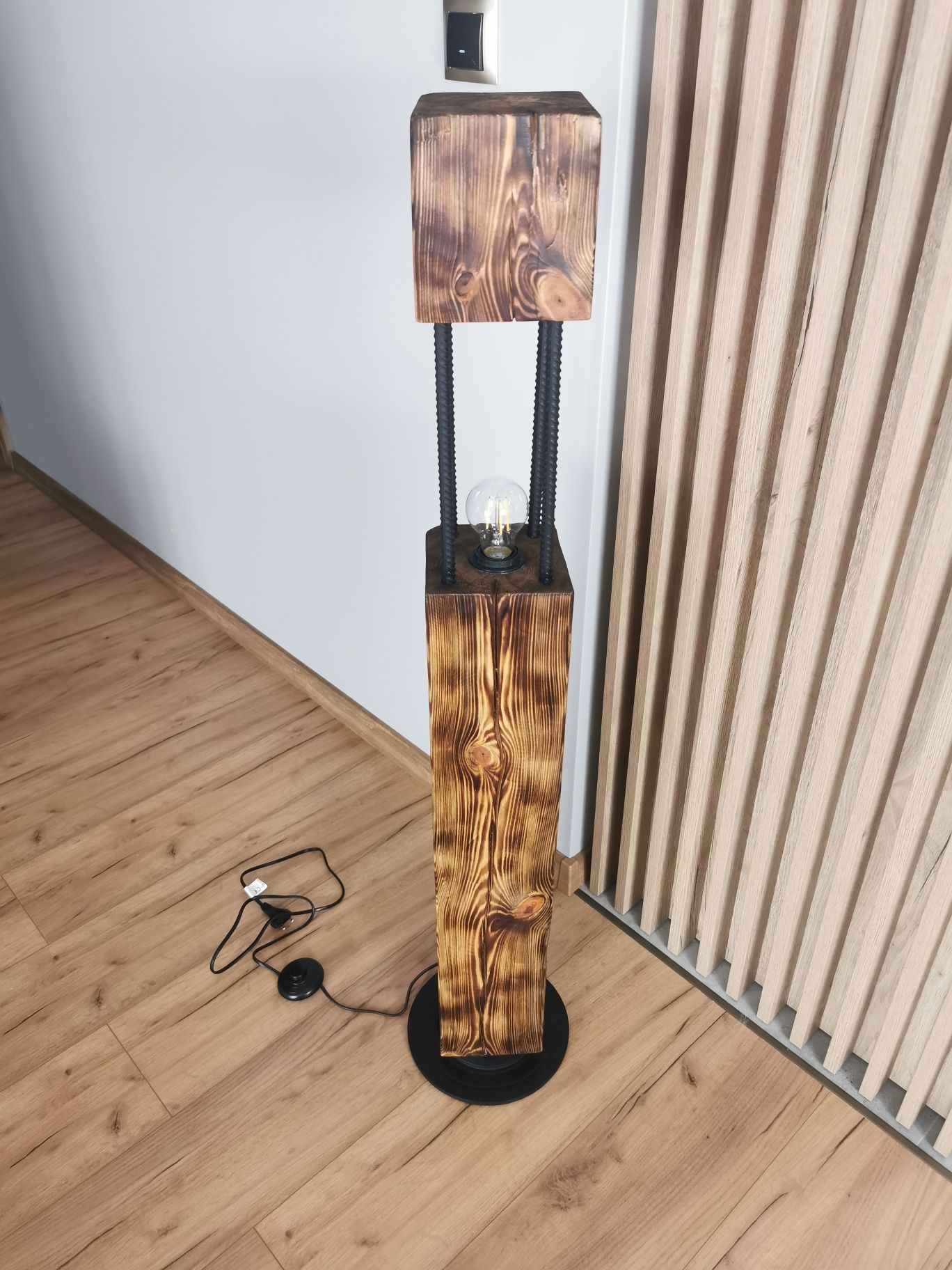 Lampa podłogowa z belki loft/vintage/industrial wys. 118cm