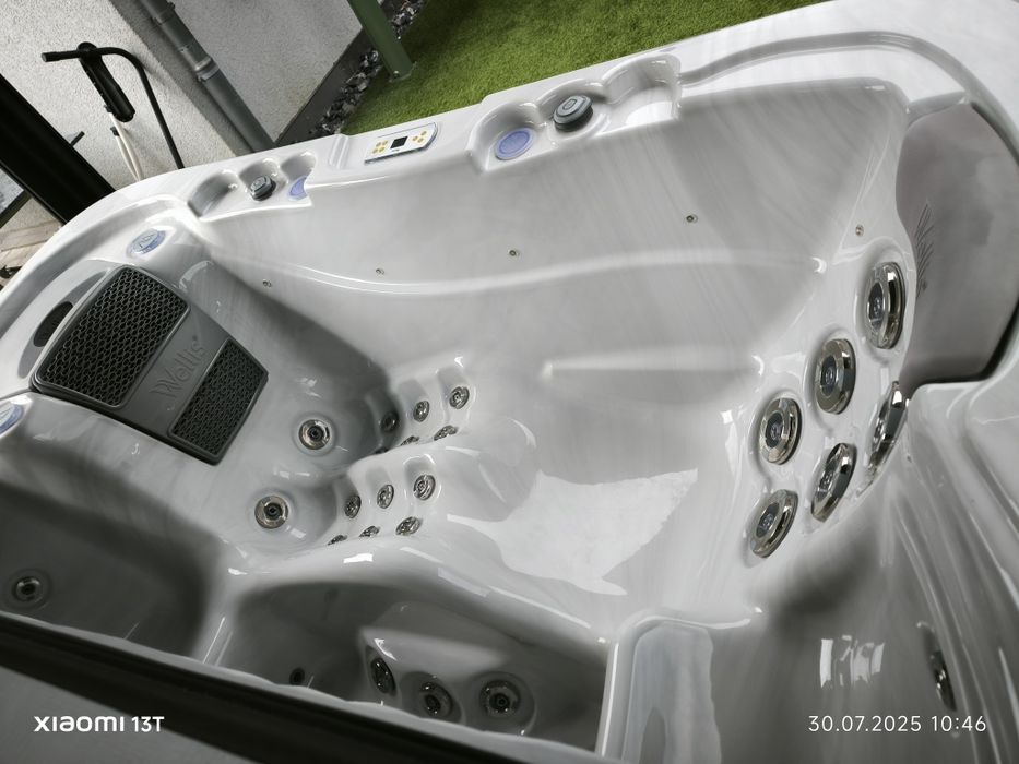 Okazja 2 letnie Jacuzzi Wellis kilimanjaro