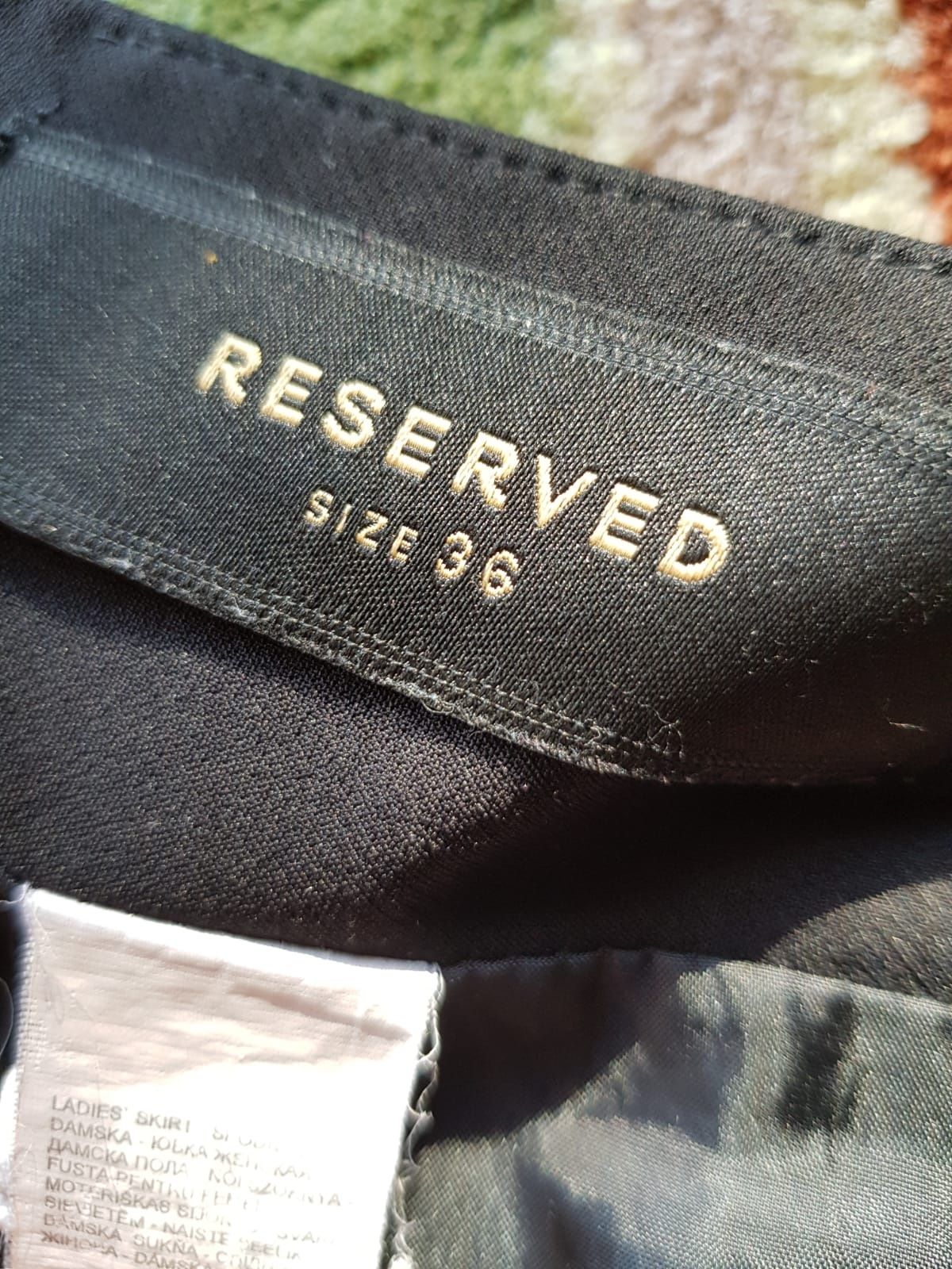 Czarna, elegancka spódnica z Reserved r. 36