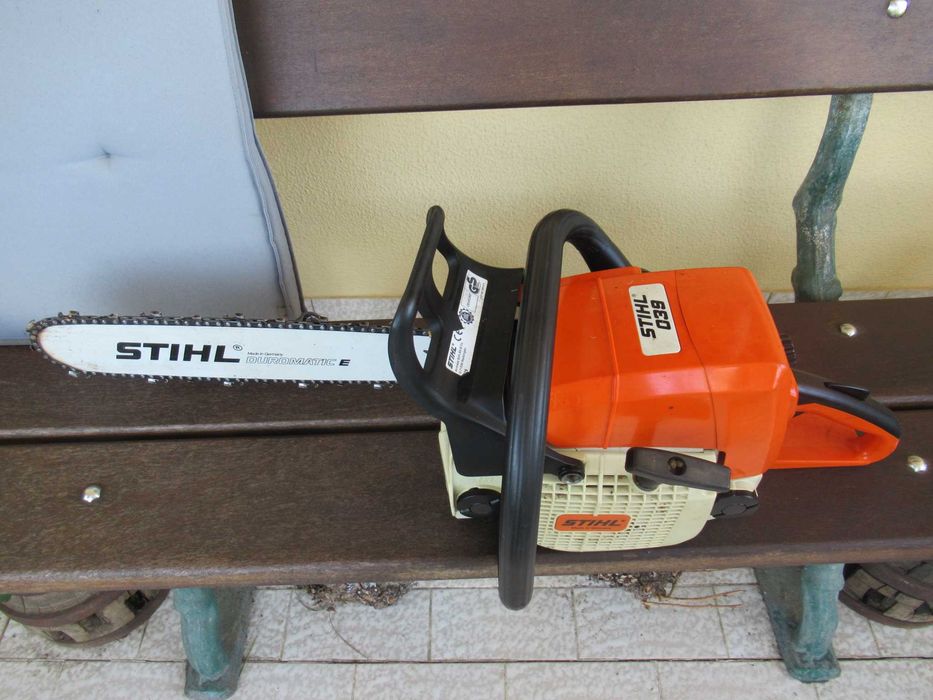 vende-se motosserra STIHL 039