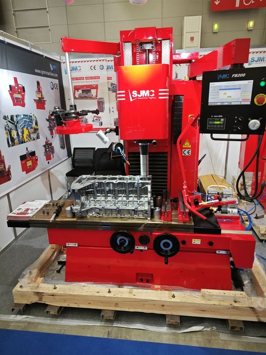 Wytaczarka do cylindrów bloków silników CNC, SJMC FB200