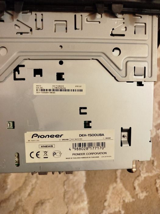 Накладка  торпеди з магнітолою на Пежо 107