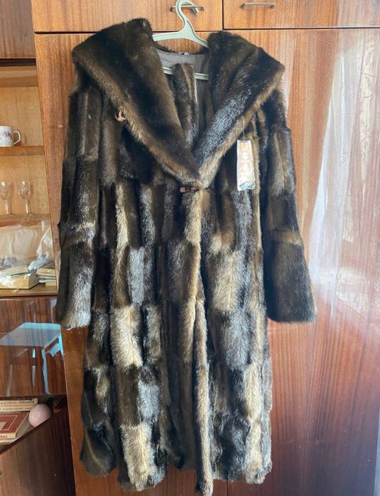Шуба екохутро нова 52-54 розмір
