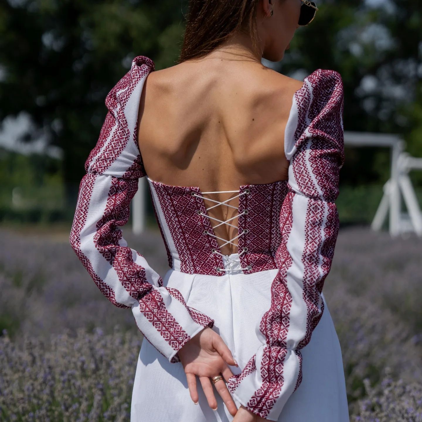Вишиванки,сукні корсети