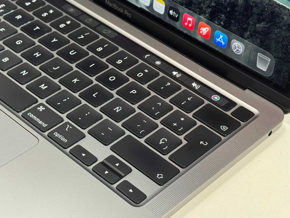 MacBook Pro 13 2020 M1 TouchBar 8GB RAM 256GB SSD Space Gray Gwarancja