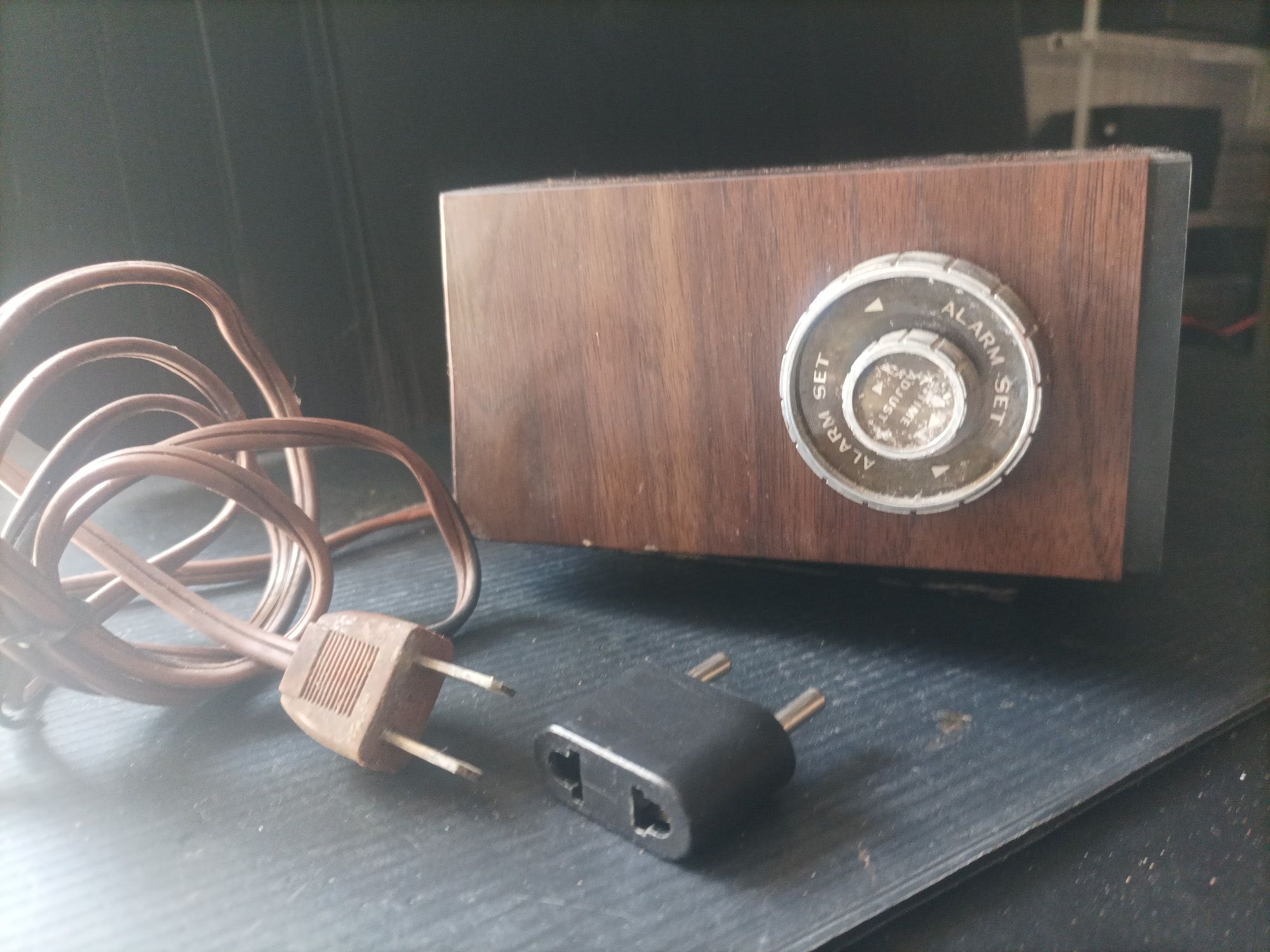 Rádio relógio vintage Lloyds mod. J615-175B