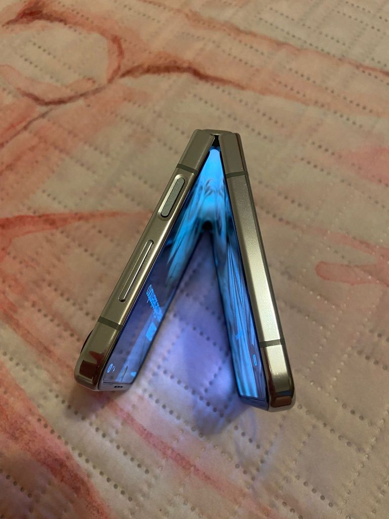 Samsung Z FLIP 5 256gb