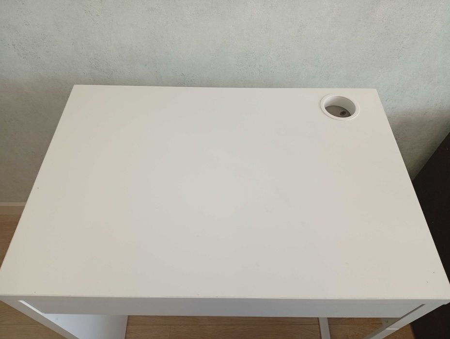 Бу IKEA Письмовий стіл ИКЕА МИКЕ 73*50
Письмовий стіл, білий, 73х50 см
