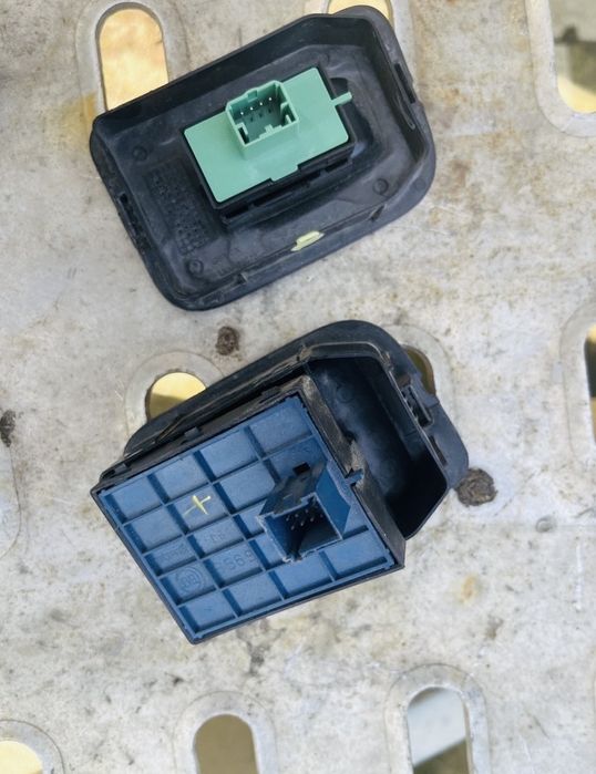 Fiat Fiorino Qubo Nemo кнопки стеклоподъемников Вантажівок