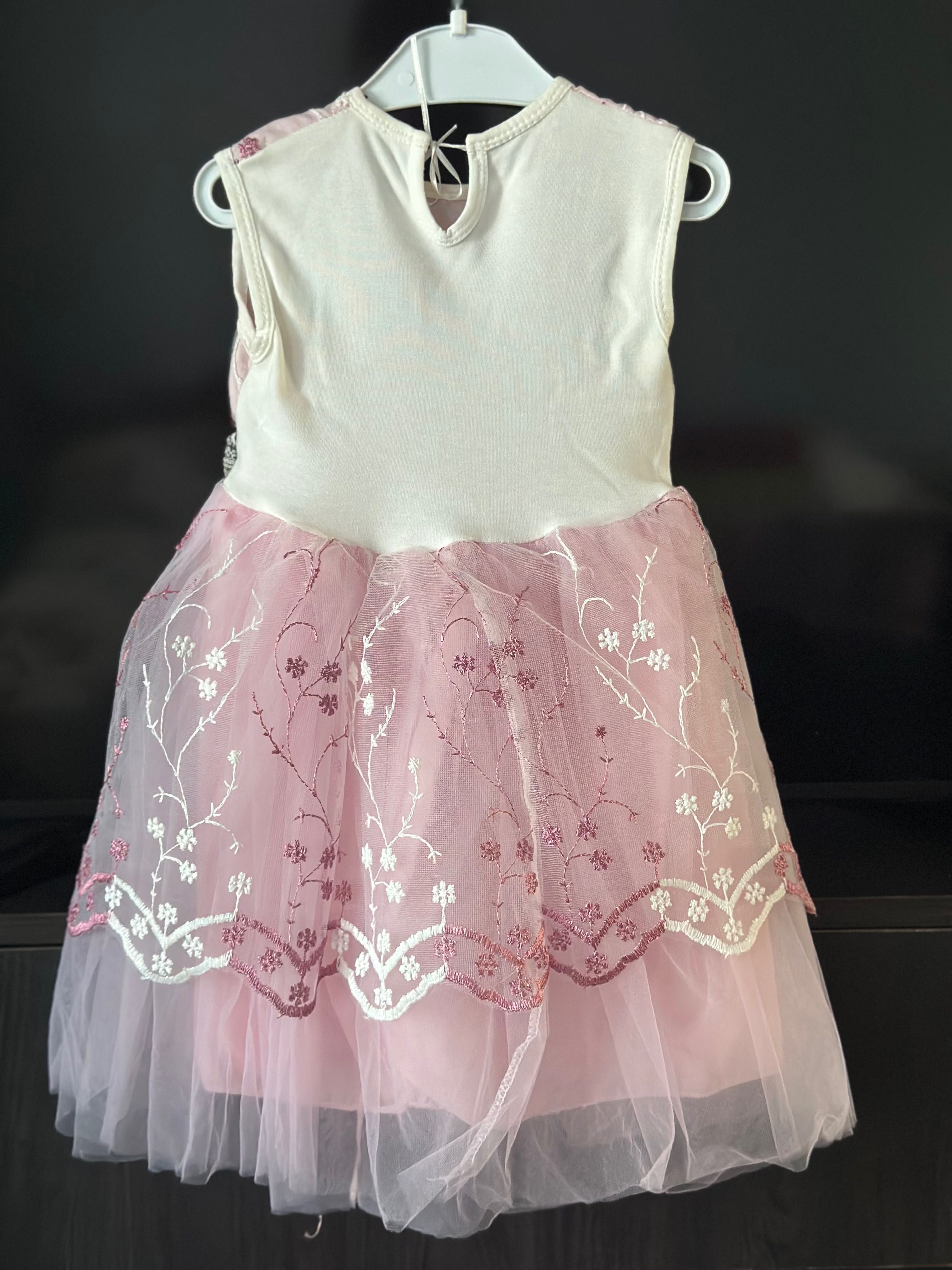 Шикарне дитяче плаття Розмір 96-100 см