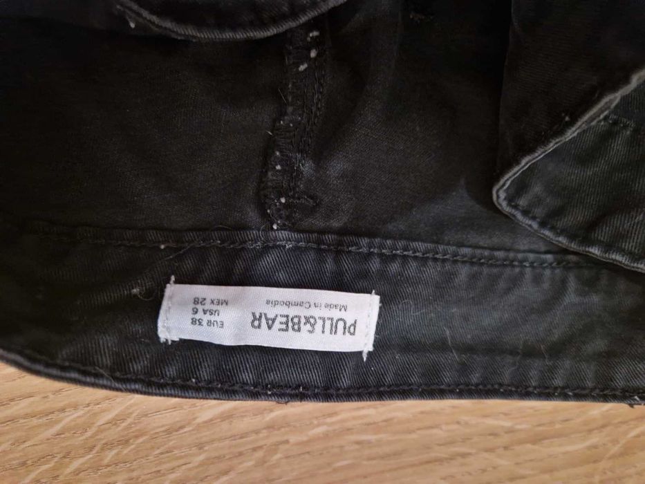 Calças pretas Cargo Pull&Bear 38