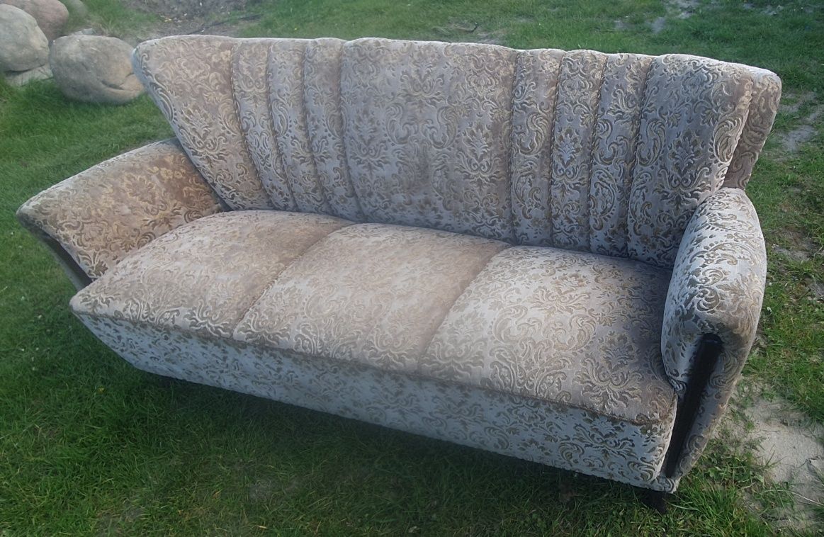 Stylowa sofa, bardzo ciekawa, antyk