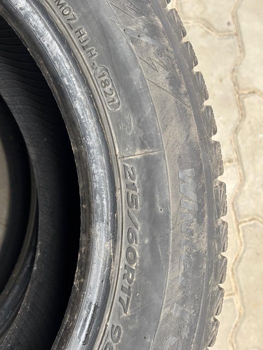 Шини 215/60R17
HANKOOK Корея
зимові 4 шт вживані