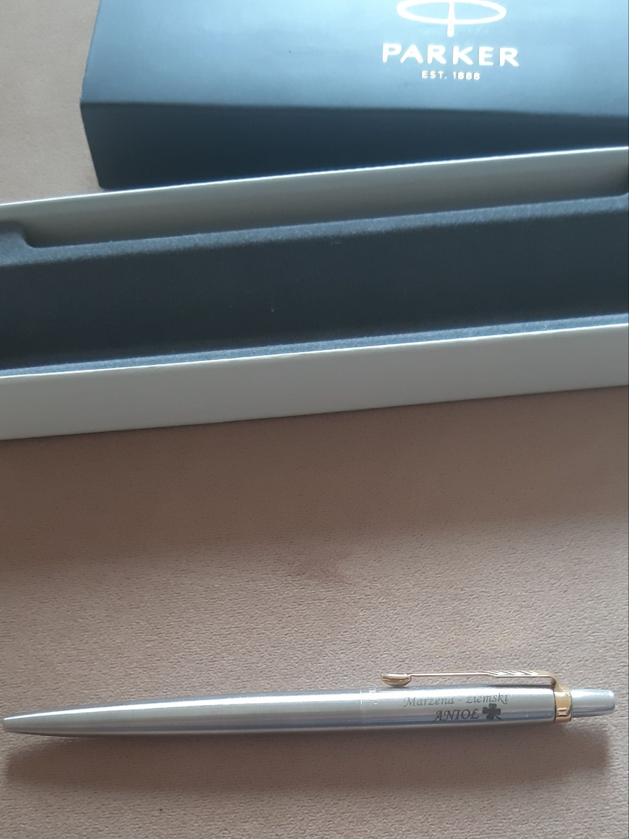 Długopis Parker Jotter stalowy złocony 23 karatowym złotem