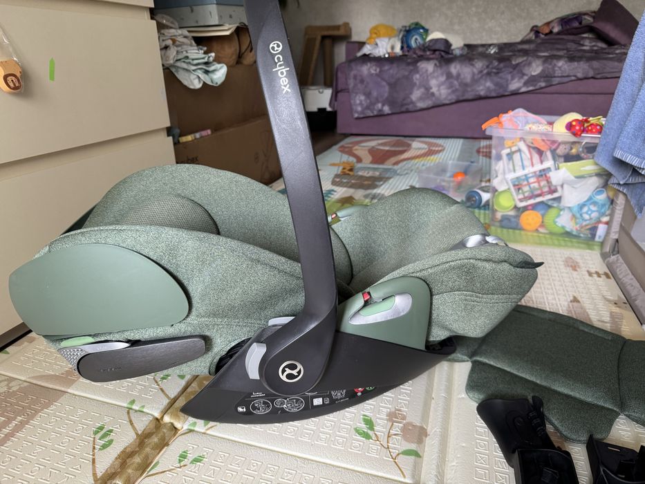 Автокрісло Cybex Cloud T i-Size Plus Leaf Green