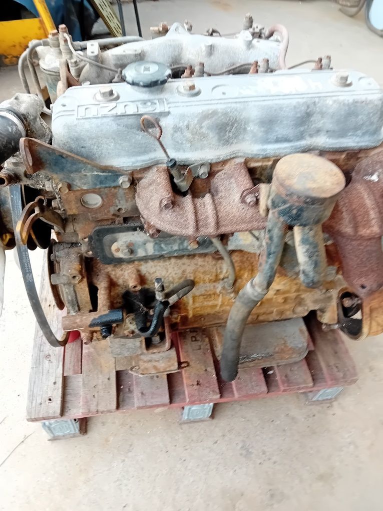 Motor Isuzu com a referência 4BA1