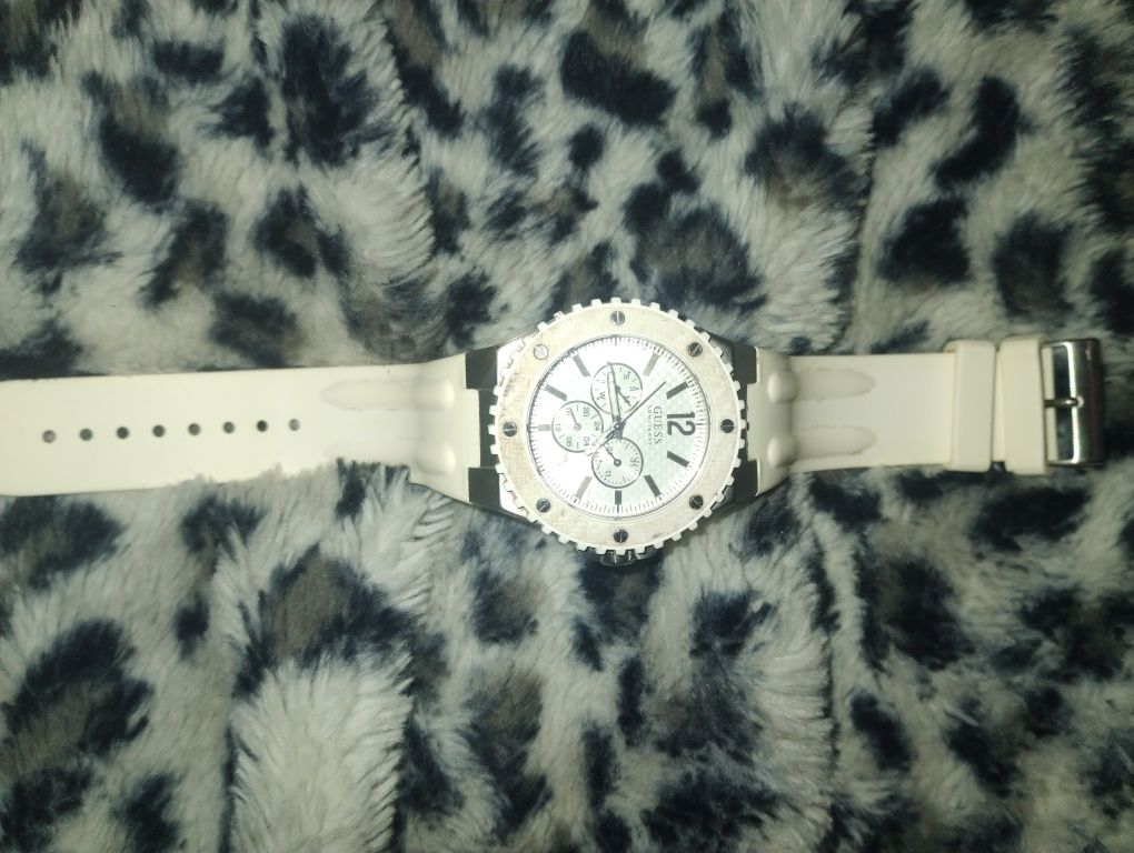 Zegarek damski guess
