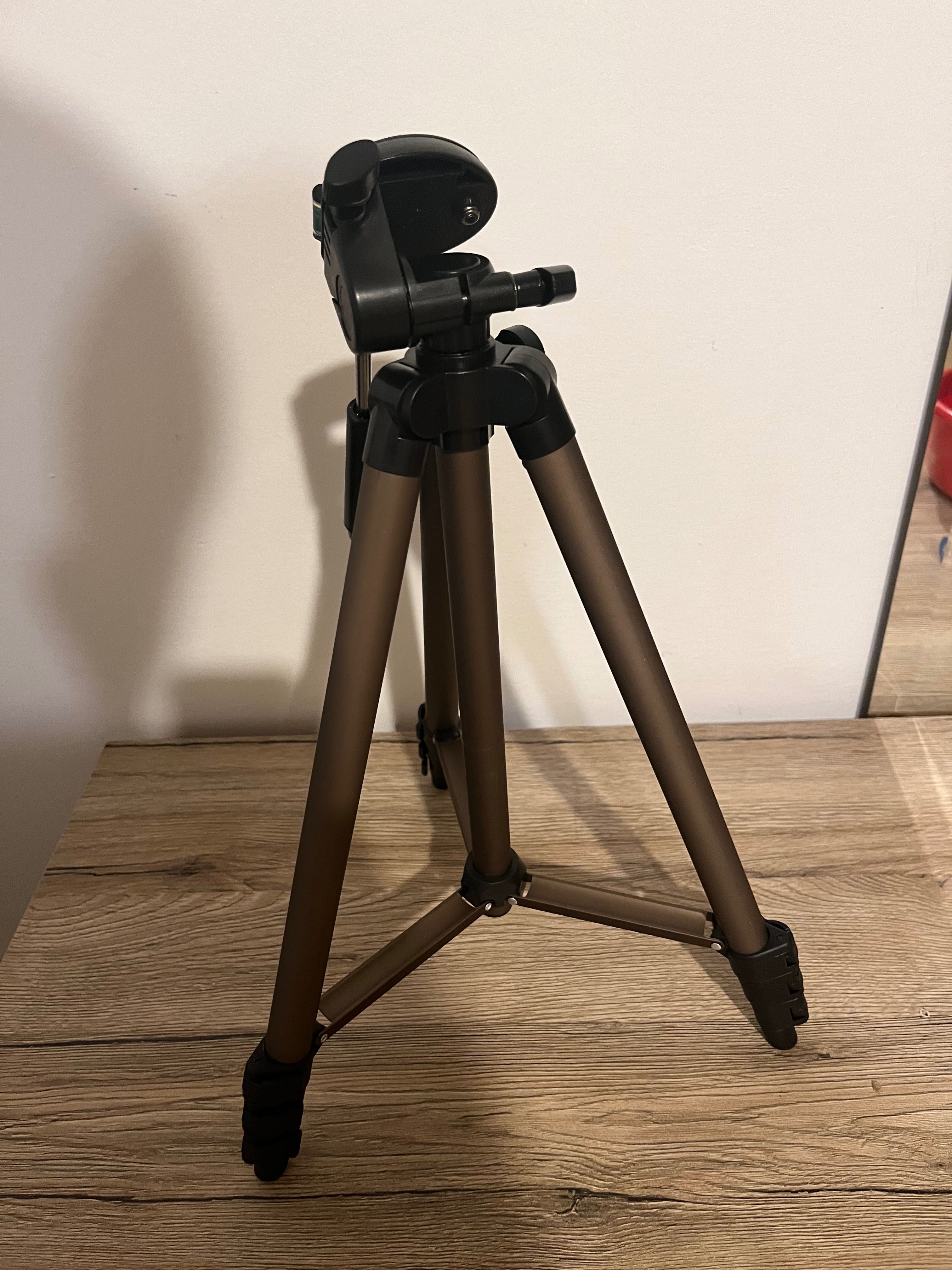 Amazon Basics lekki trójnożny statyw do aparatu z torbą 41,91-127cm