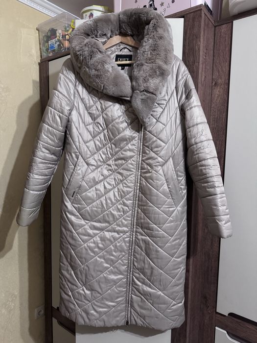 Зимовий плащ 52 розмір Ідеальний стан Верблюжа шерсть