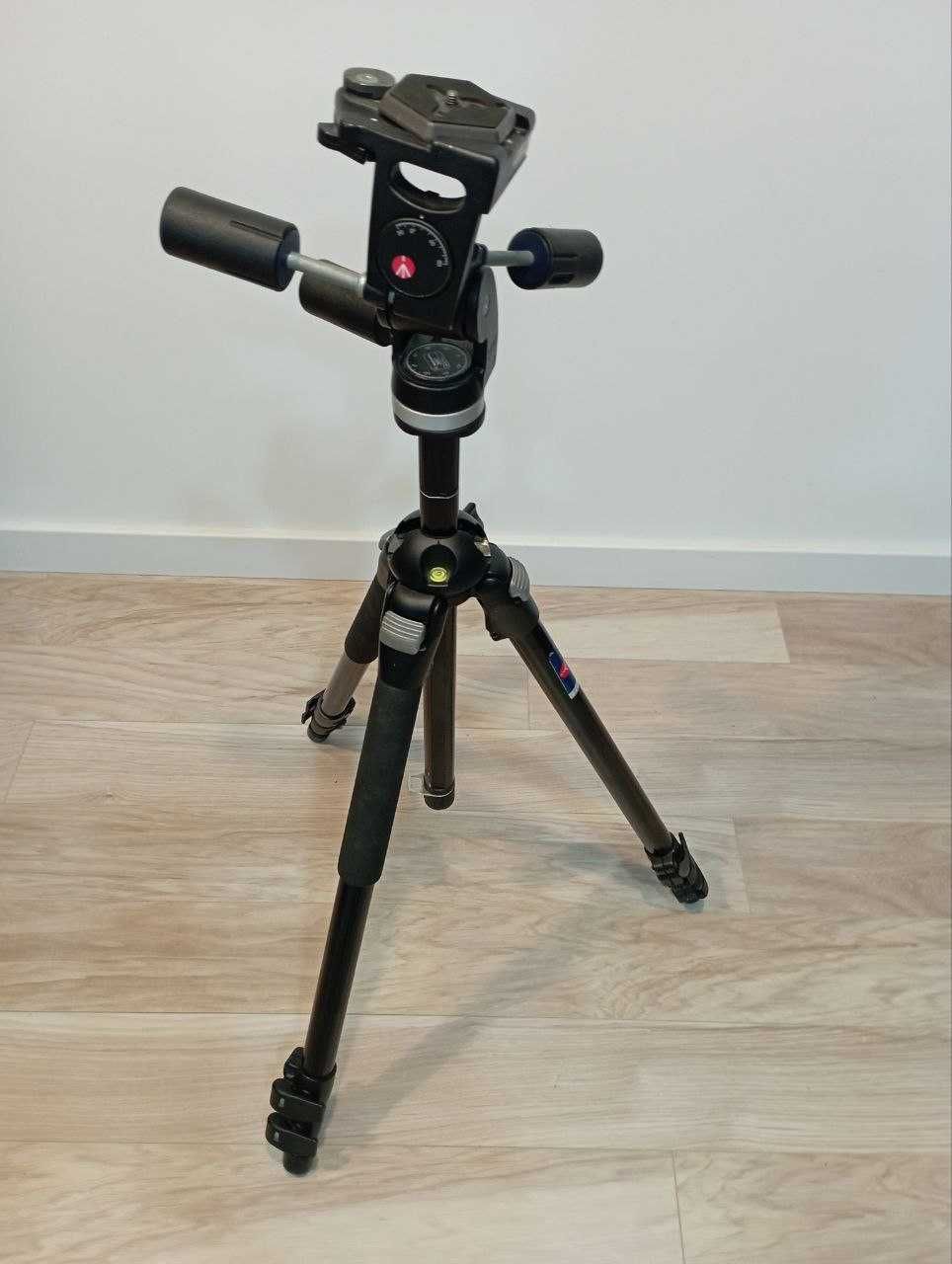 Штатив manfrotto 055 prob з штативною головкою manfrotto 3074 3D