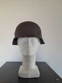 Helm niemiecki M40 .