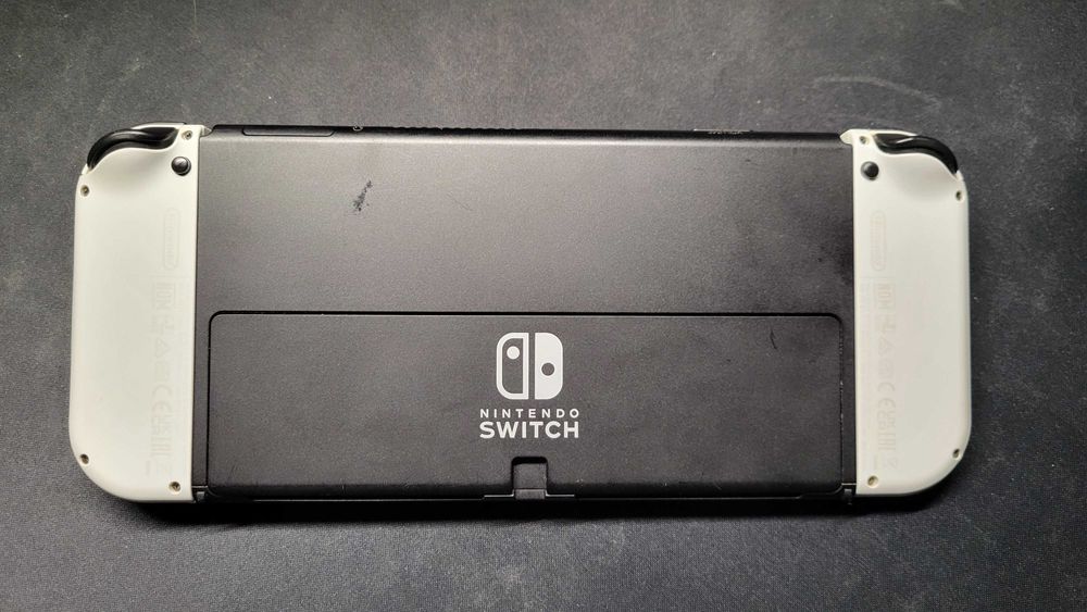 Nintendo Switch OLED + akcesoria