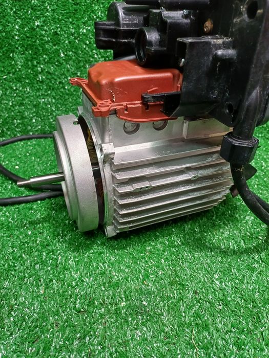 Silnik elektryczny pompy powieszchniowej Gardena 1200W