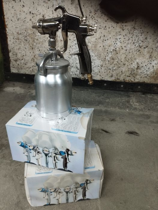 Pistolet lakierniczy