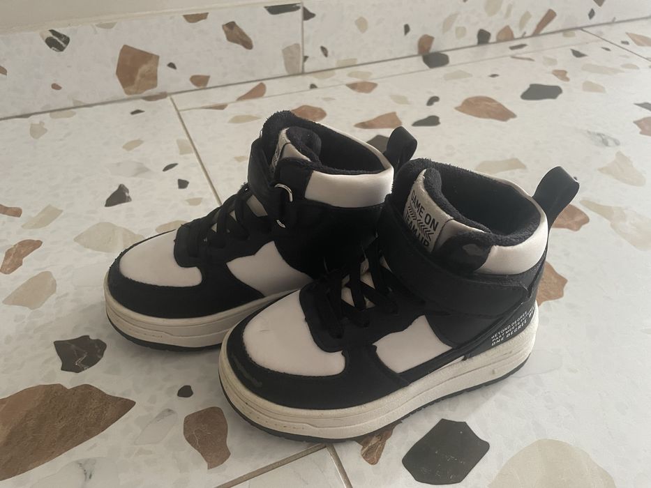 Зимові кросівки на хлопчика