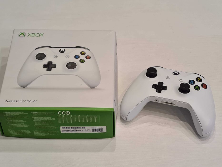 Pad Xbox ONE lub S X oraz series S X biały oryginalny bezprzewodowy