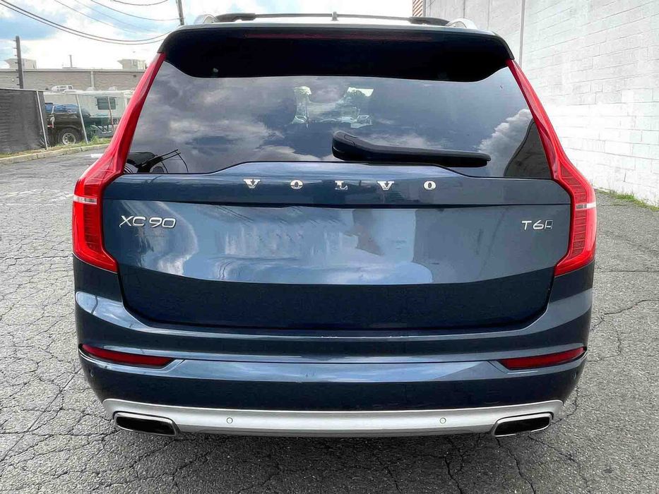 Volvo XC90 T6 Momentum      2019