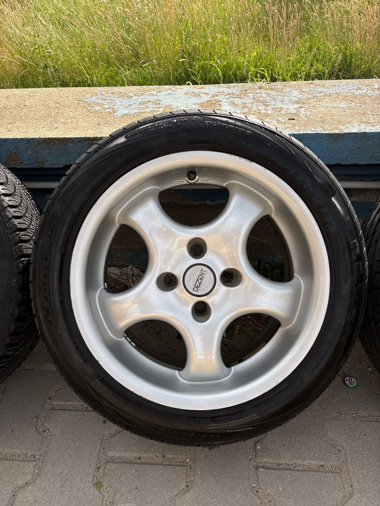 Felgi aluminiowe 195/50r15 Dezent 15 4x100 56,1mm letnie Honda Mazda