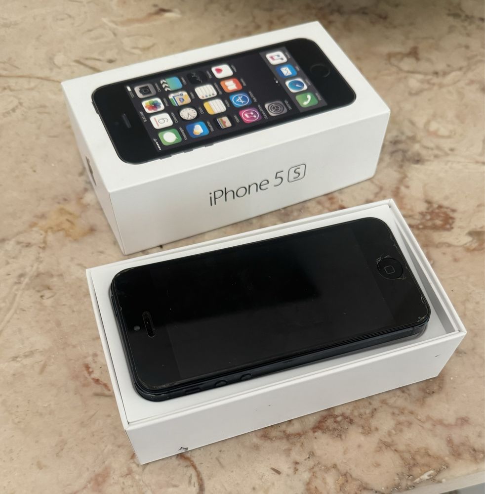 Dois Iphone 5 para peças